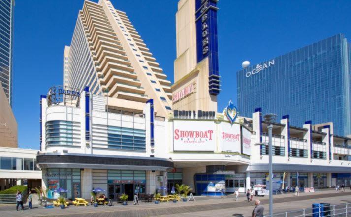 Beachfront 1br 2ba Cozysuites At Showboat Atlantic City